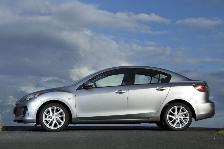  Mazda3 Sedan 2011 года  (фото 13 из 41)